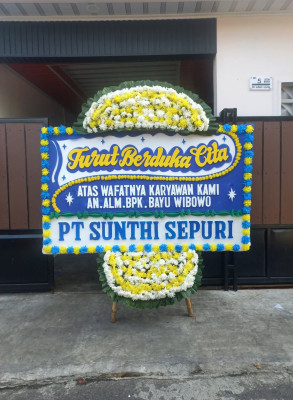 Papan Bunga Duka di Kencana Harapan